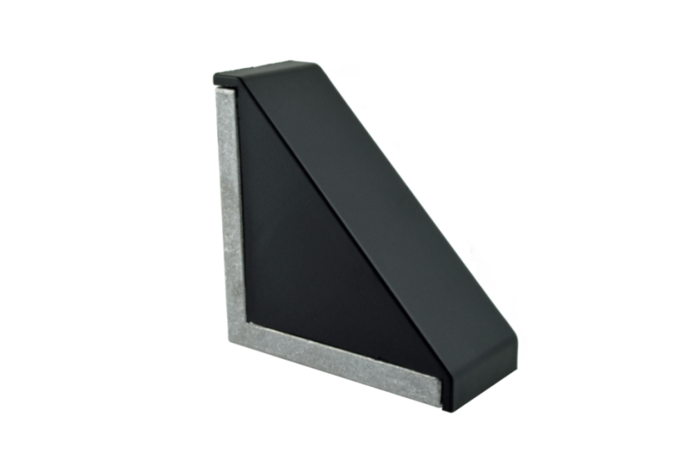 Nylon-Abdeckkappe für schwere Winkelprofile, bietet Schutz und eine fertige Optik für Aluminium-Konstruktionen (Item/Bosch)	 Schwarze Nylon-Abdeckkappe für einen schweren Winkel, Vorderansicht