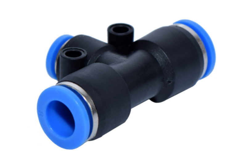 T-Steckverbinder für Pneumatik (Push-in-Fitting) aus POM, Edelstahl und Messing zur einfachen Verbindung von Druckluftleitungen	 Rückansicht des pneumatischen T-Steckverbinders (Push-in)